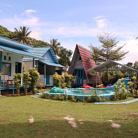 Tanjong Tinggi Cottage Sijuk Εξωτερικό φωτογραφία